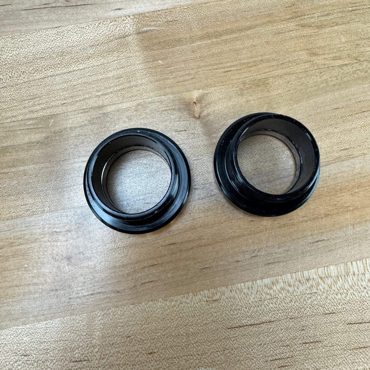 Enduro ITA Italian Threaded Bottom Bracket for 30mm Spindles 93g