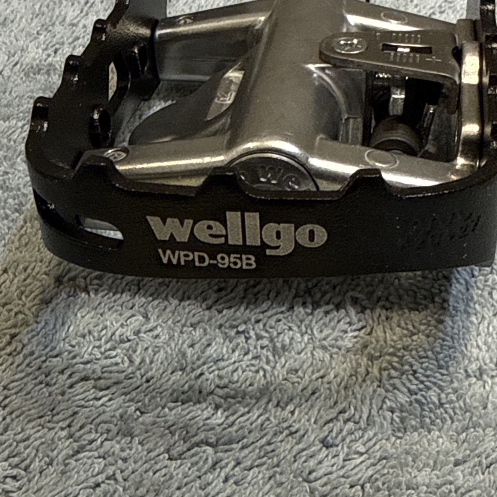 Wellgo WPD-95B Pedals Single Side Clipless with Platform Black/silver [caw]