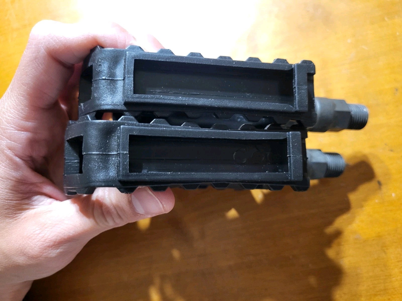 Universal Left and Right Black Bike Bicycle Pedals READ