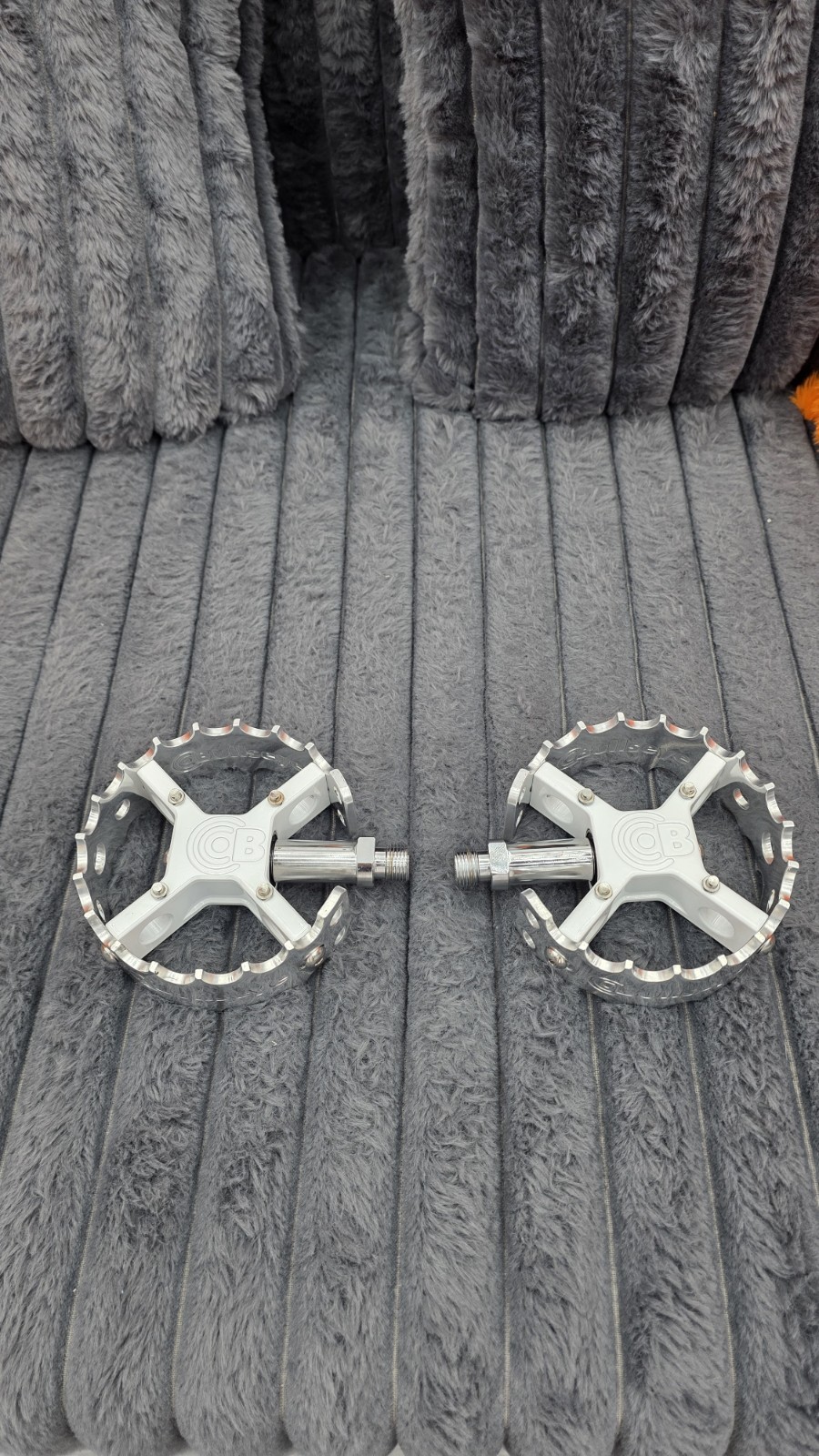 BULLSEYE 🎯 X WORLDWIDE NEW Collab Pedals Limited Edition BMX Se Bikes Hutch GT