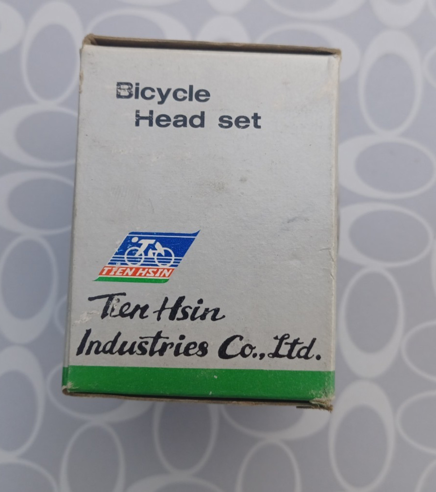 Tien Hsin Headset 1-1/8″ Threaded Black 34.3/30.0mm Crown – 40.7 mm Stack Sealed