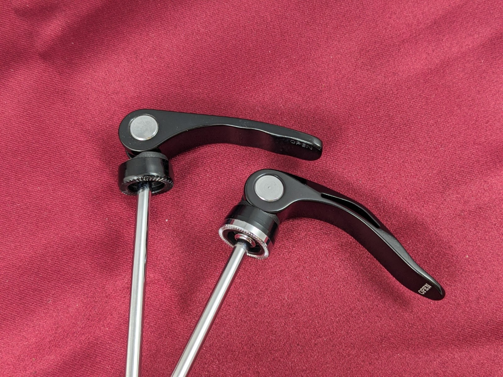 Vintage Unbranded Front & Rear Quick Release Skewer Set Black NOS Q3