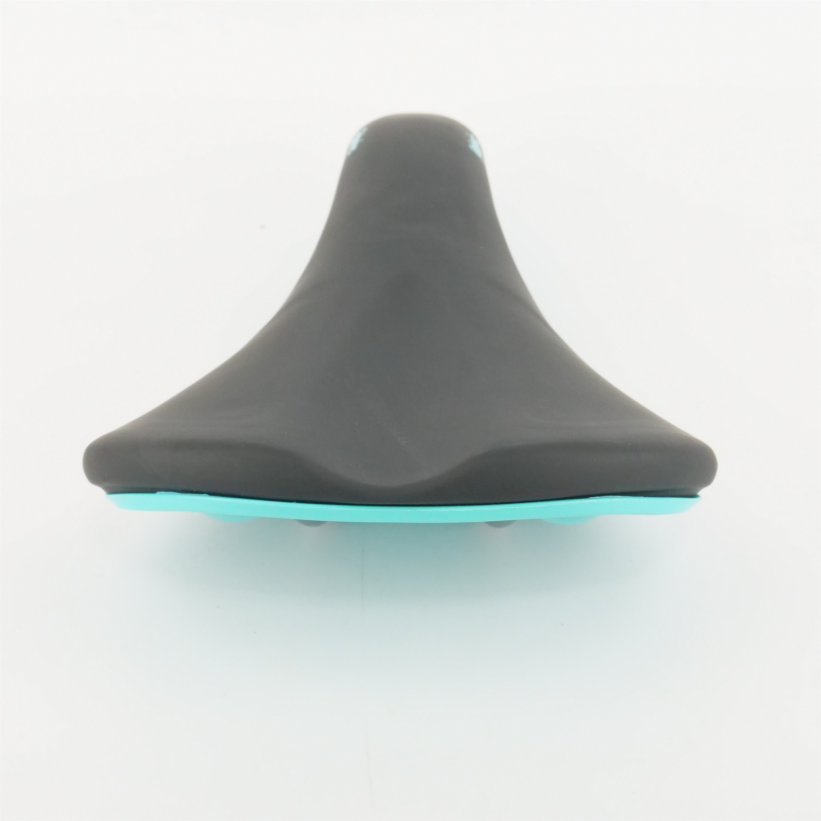 Fabric Scoop Elite Gel Radius Women’s Saddle 155 x 260mm Cro-Mo Rail Black 280g