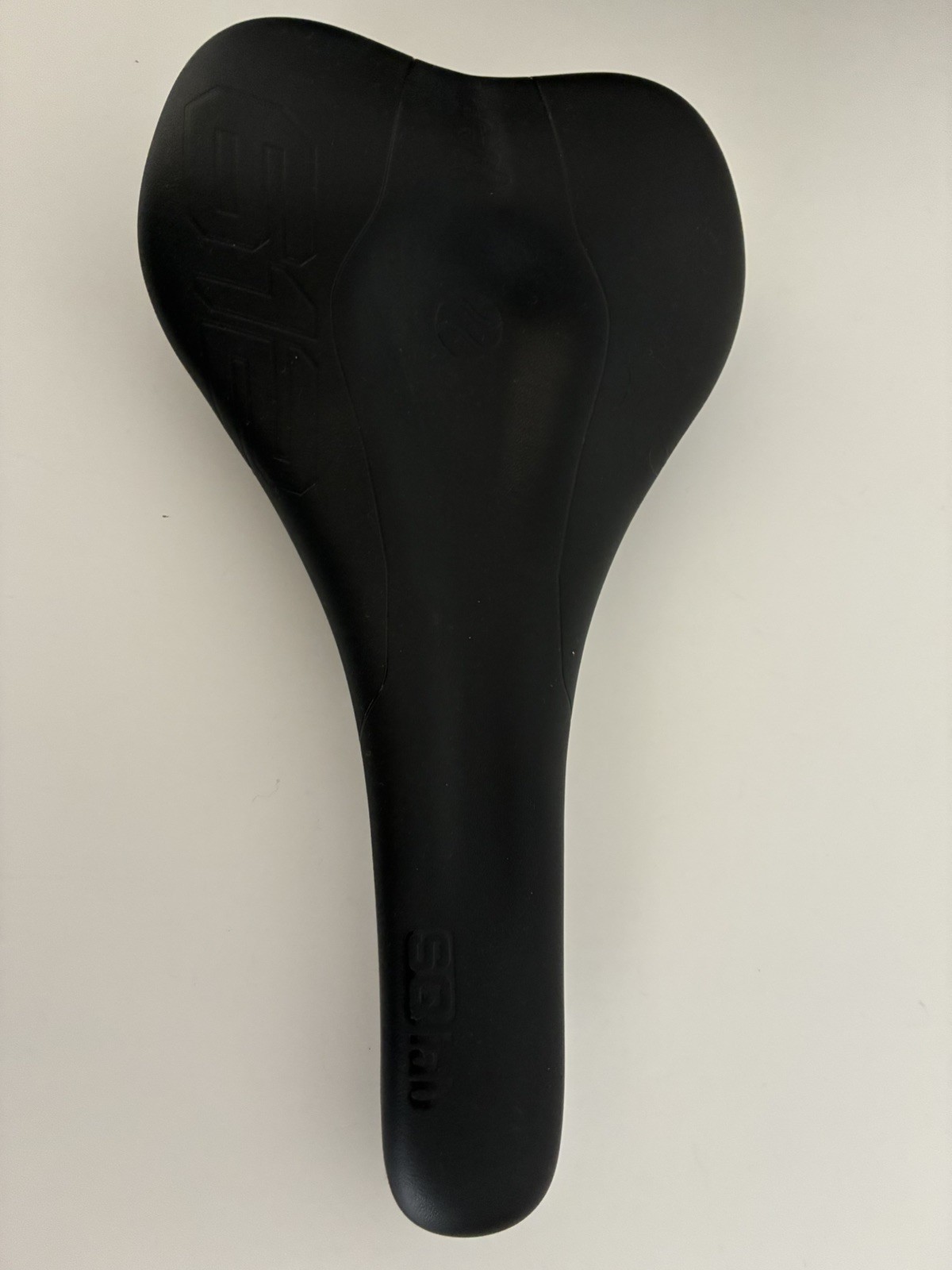 SQlab 612 Ergowave S-Tube Rail 15 Saddle, 15cm, Black