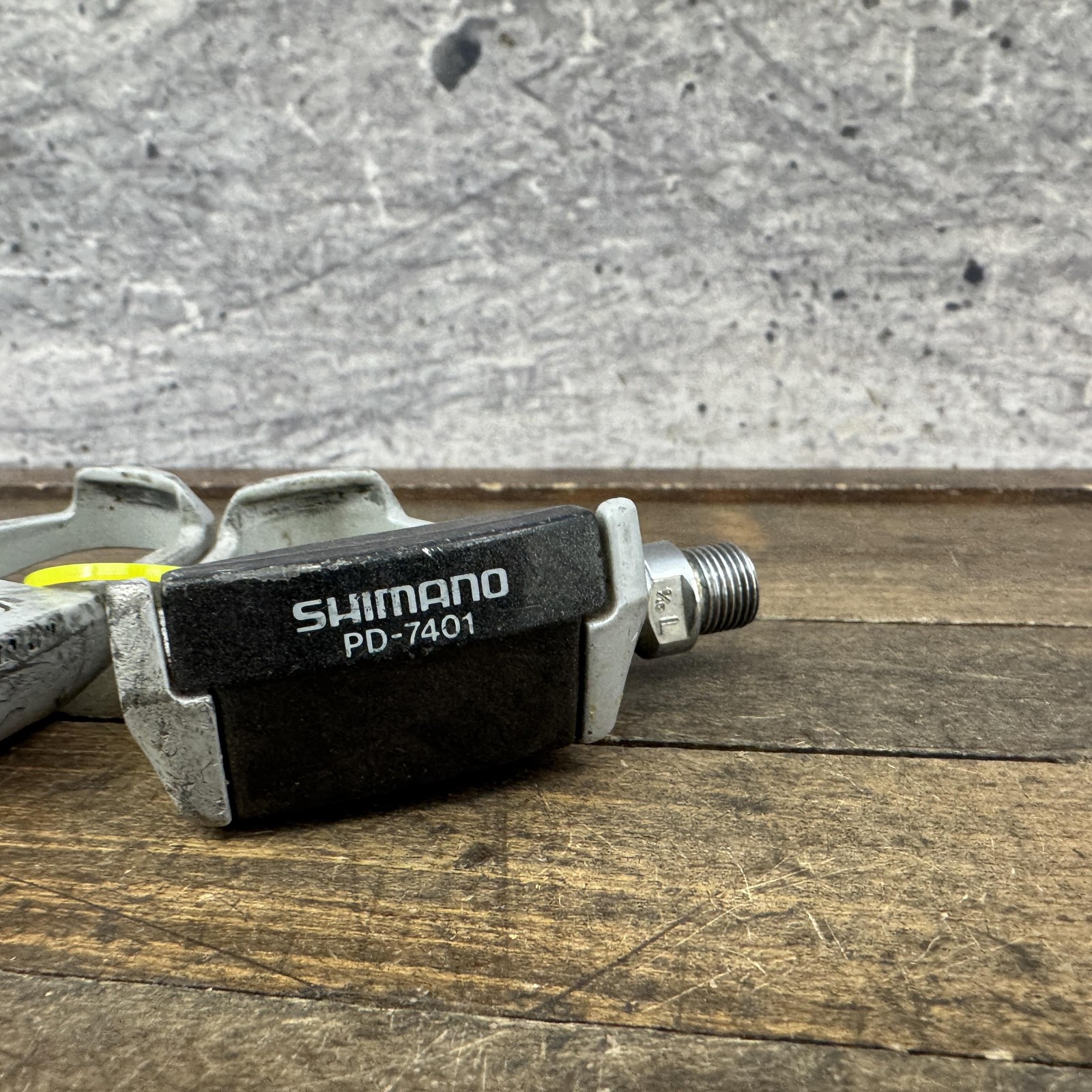 Vintage Shimano Dura-Ace PD-7401 Clipless Road Pedals 9/16 Silver Pair LOOK 7400