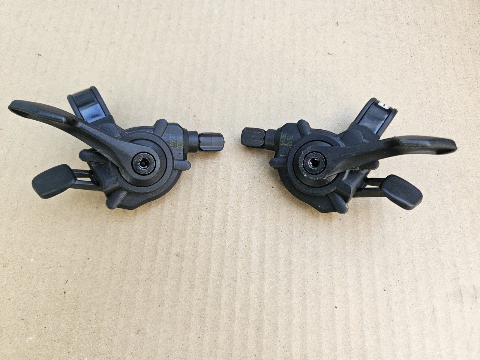 SRAM SX5 Mountain Bike Trigger Shifters 9 Speed Black Left + Right Set 3×9