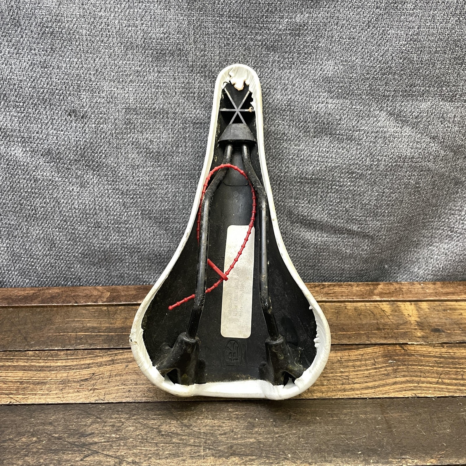 Vintage Ritchey Logic Saddle White 90s MTB Seat TR Tom Ritchey Mountain