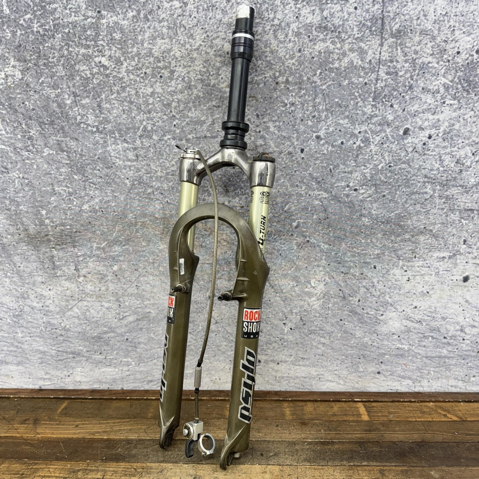 Vintage RockShox Psylo U-Turn Suspension Fork 26 1 1/8 Threadless V-Brake Green