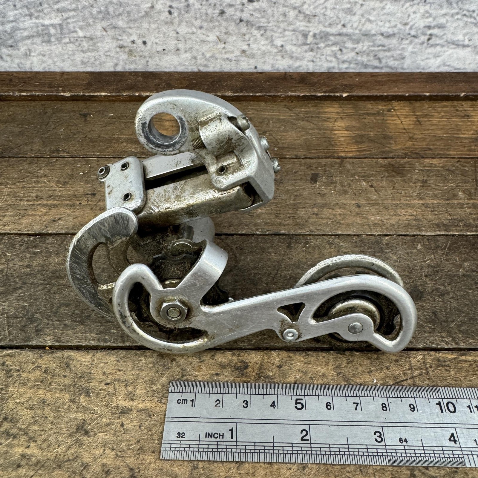 Vintage SunTour V-GT Luxe Rear Derailleur Long Cage Hanger Silver Japan Bolt