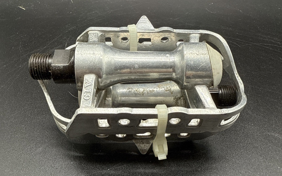 Vintage HTI A19 Road Bike Platform Pedals Bike 9/16″ Silver Aluminum