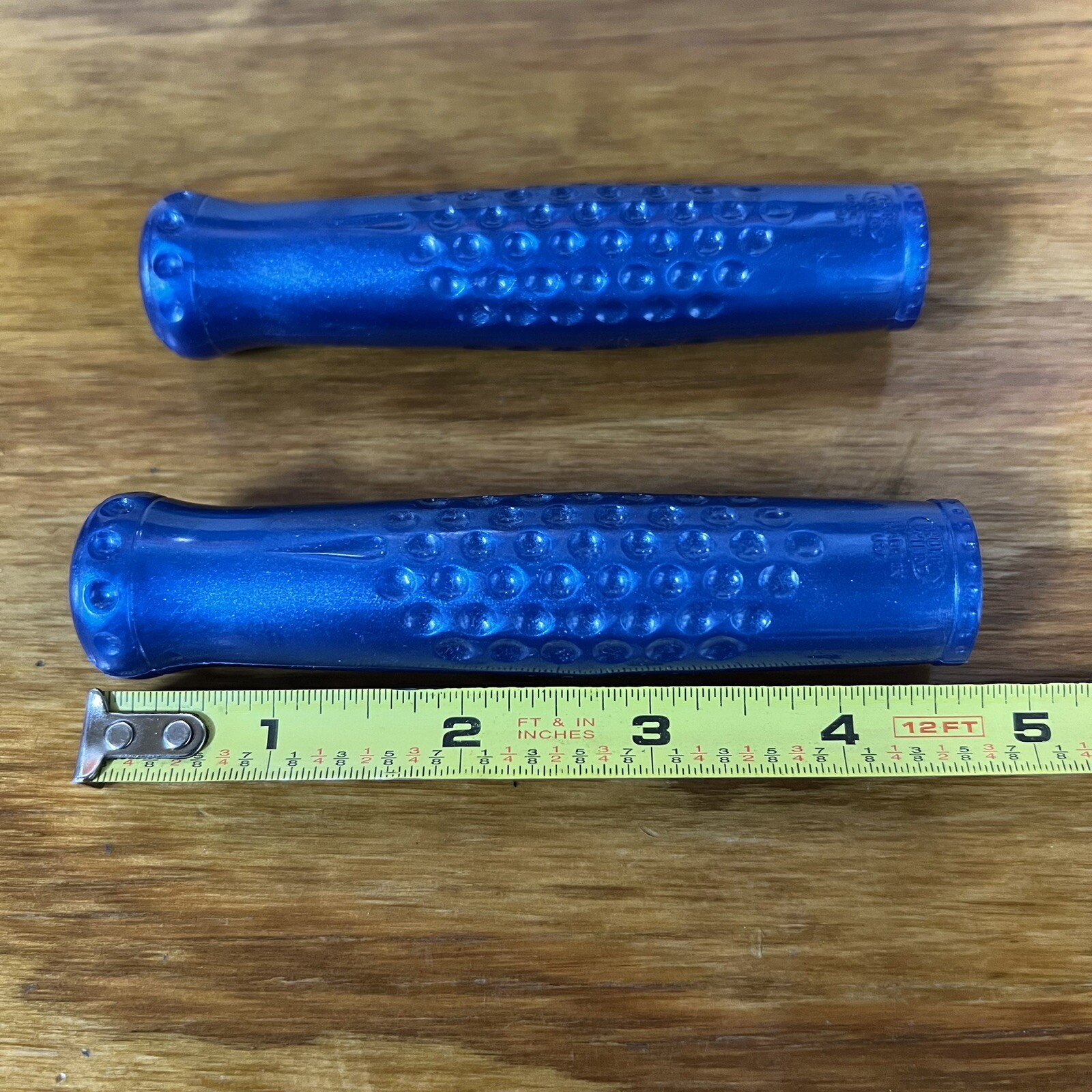 VINTAGE BLUE TRICYCLE GRIPS 5/8″ ID. 4-5/8″ LONG FIT ELGIN AMF HUFFY COLSON NOS