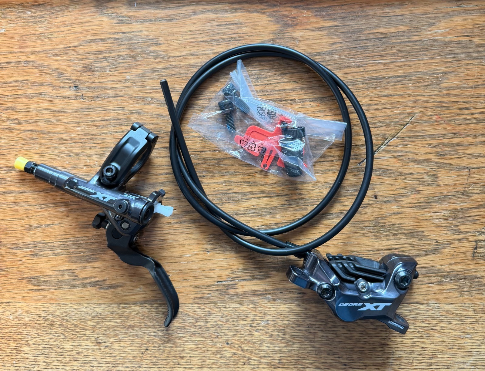 Shimano Deore XT BL-M8100-L/BR-M8120 Hydraulic Brake Set, 4-piston