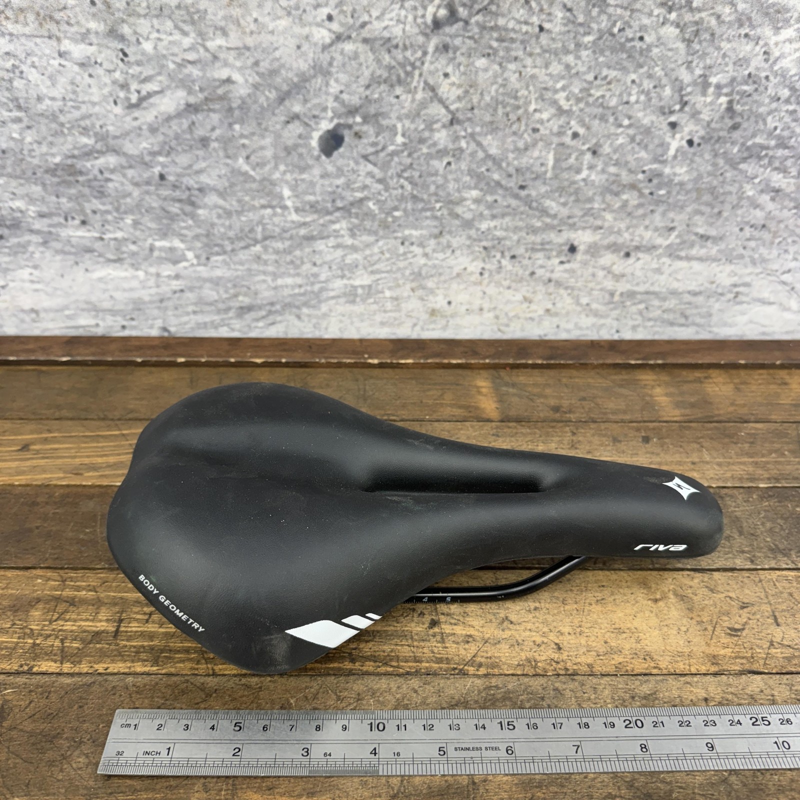 Specialized Riva Body Geometry Bicycle Saddle Seat Black 142mm 365g Womens Bike