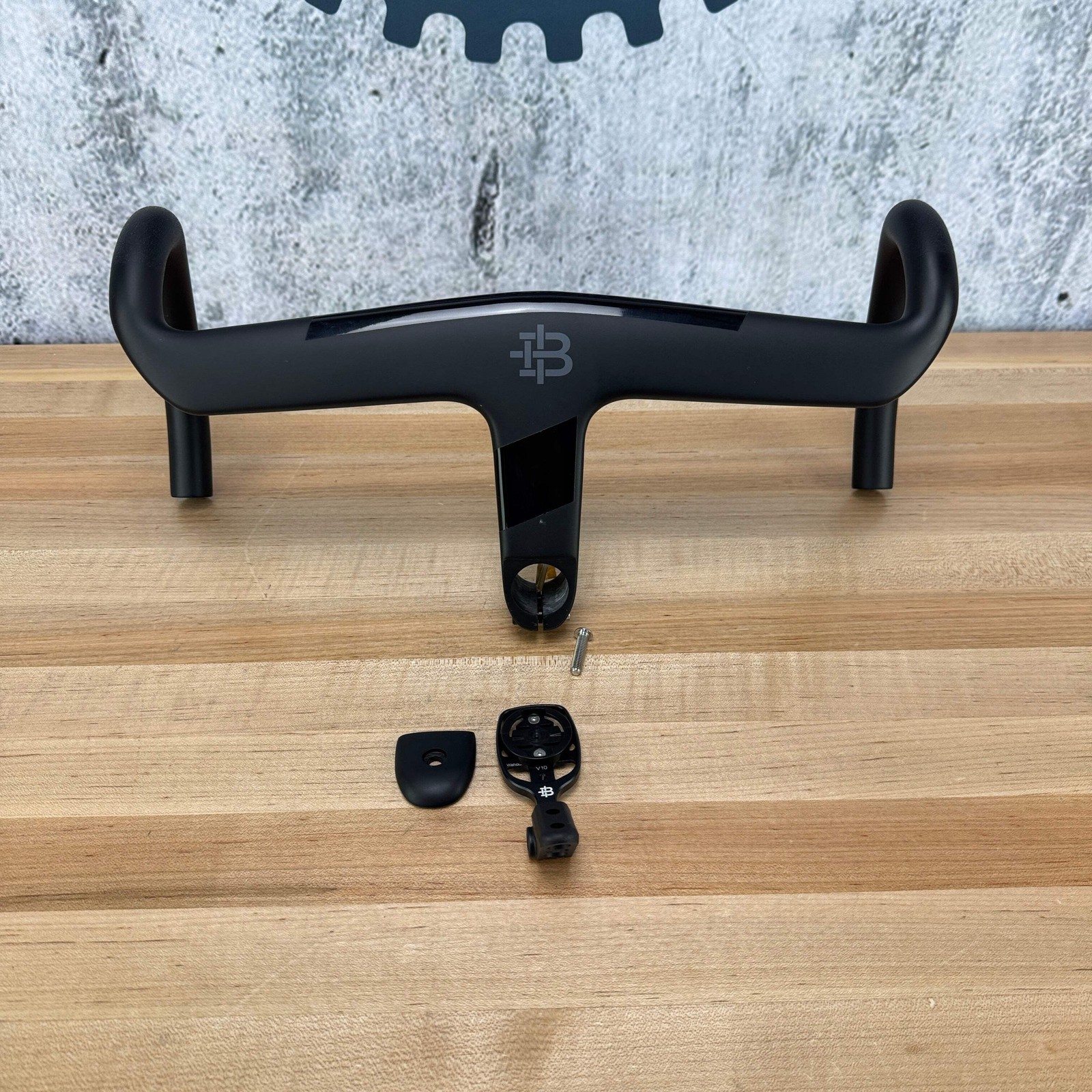 New! Black Inc AB02 Aero Carbon 38cm x 100mm -6 Degree Carbon Integrated Handleb