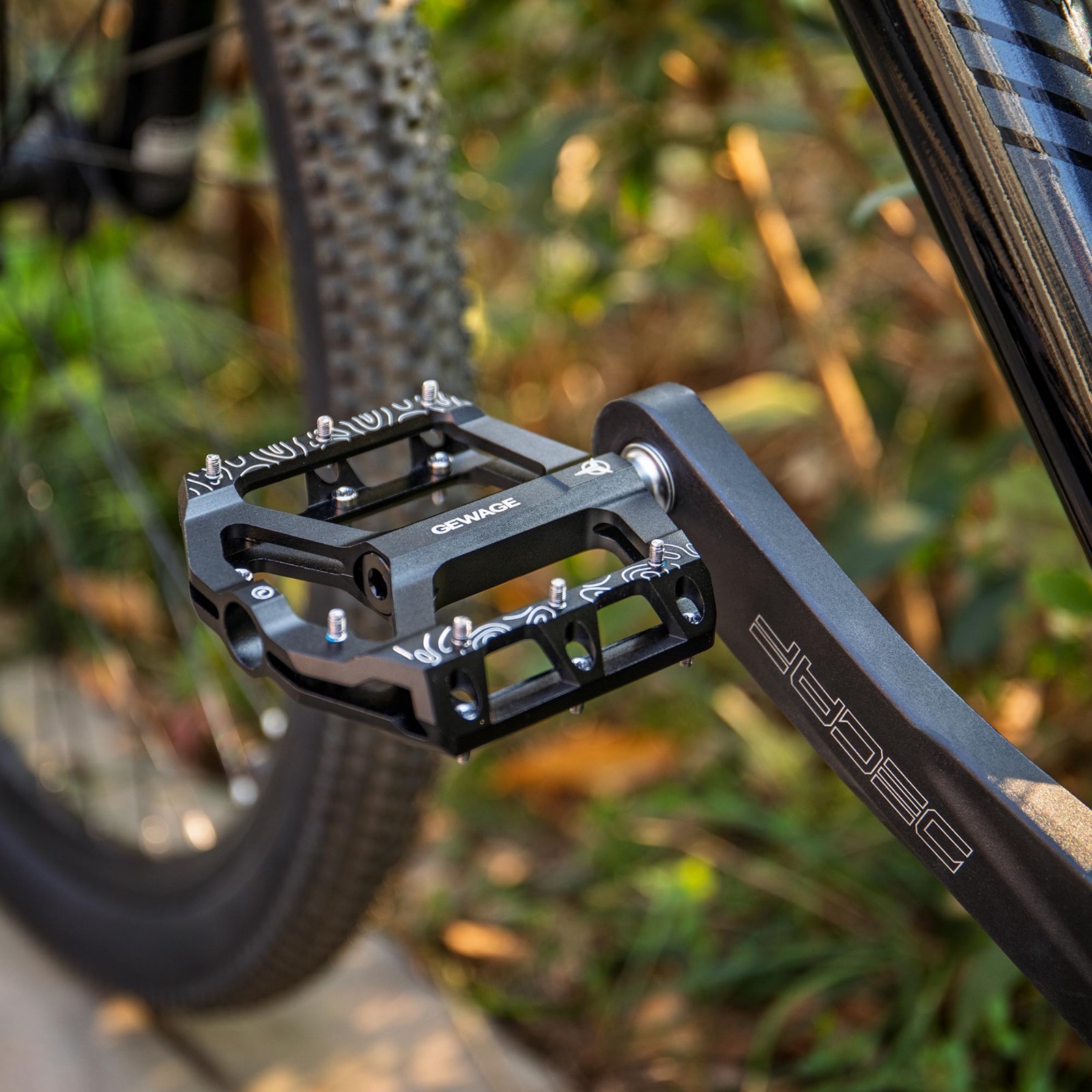 Non-Slip Aluminum Bike Pedals 9/16″ – Lightweight Flat Platform for Road/Mountai