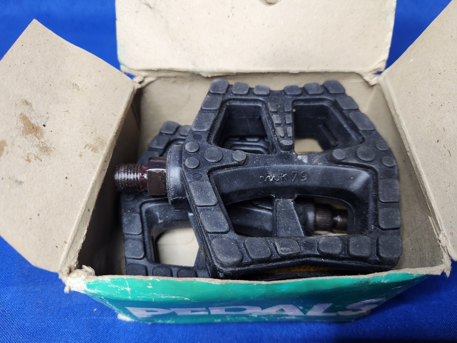 NOS Wellgo 9/16″ Composite Nylon Bike Platform Universal Black Pedals
