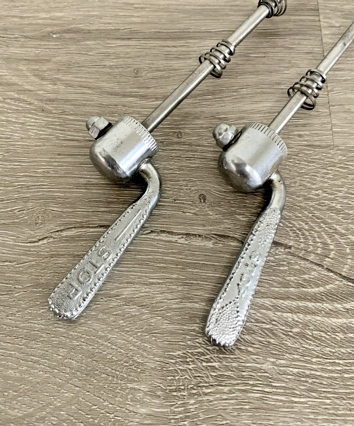 VINTAGE STEEL QUICK RELEASE SKEWER SET 100-120/122 MM SPACING 168 GRAMS