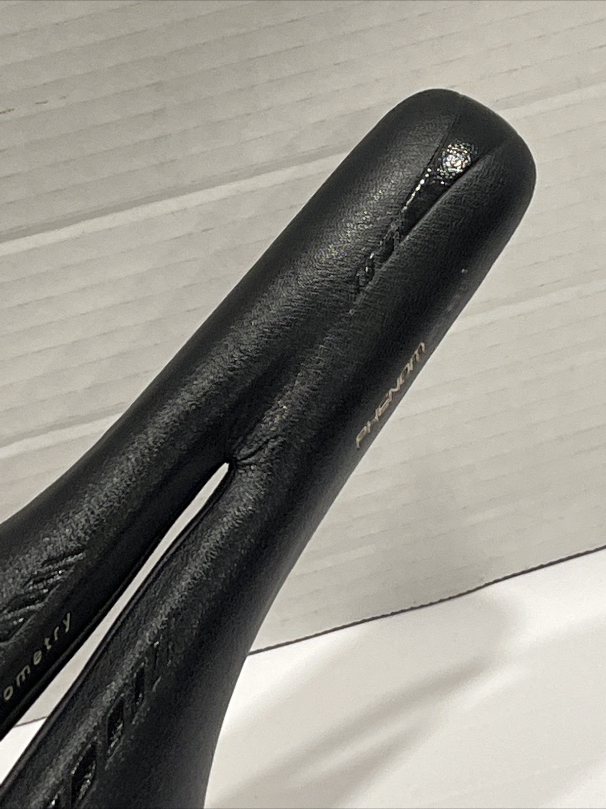 Specialized Phenom Expert Saddle 143mm Carbon Fiber USED