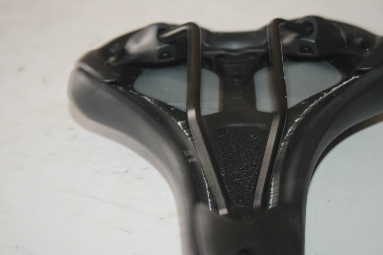 Velo City Hybrid Bike Saddle 265 / 195mm E Bike Ergo Black Comfort Hybrid MTB