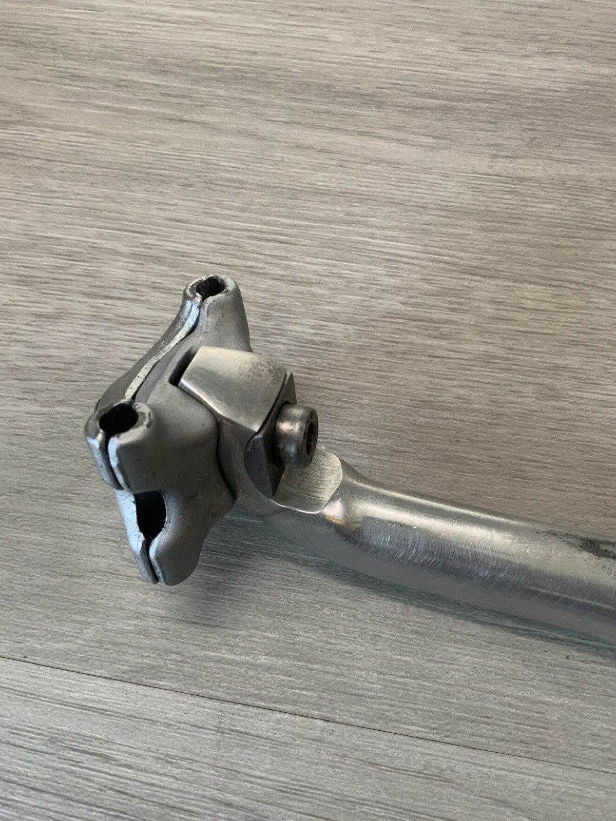 CAMPAGNOLO CHORUS AERO SEAT POST 27.2 MM x 210 MM TOTAL LENGTH 246 GRAMS