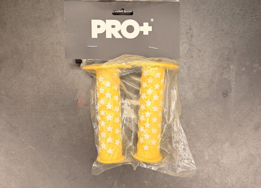 Yellow & White Checkered Star Bicycle/Bmx Handlebar grips 120mm