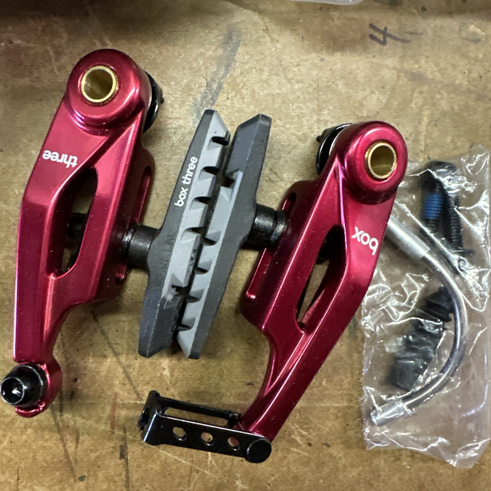 Box Three V-Brake 85mm Red