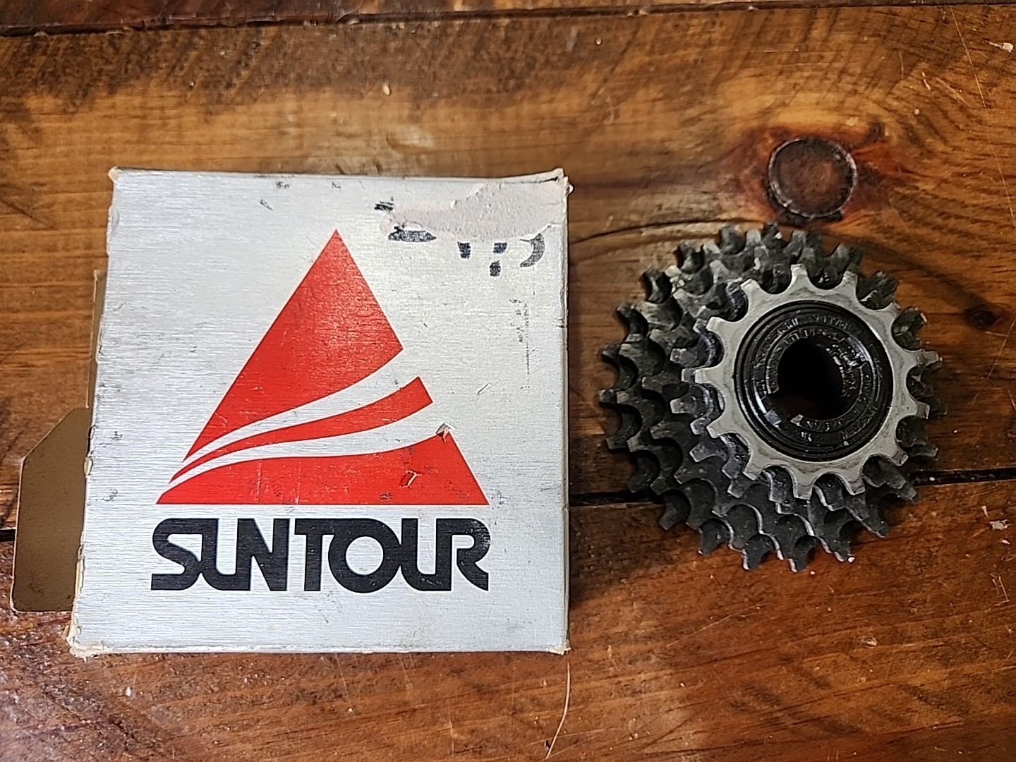NOS Suntour Winner Pro 6sp Freewheel 13-14-15-16-17-19 Silver Finish Nice Box
