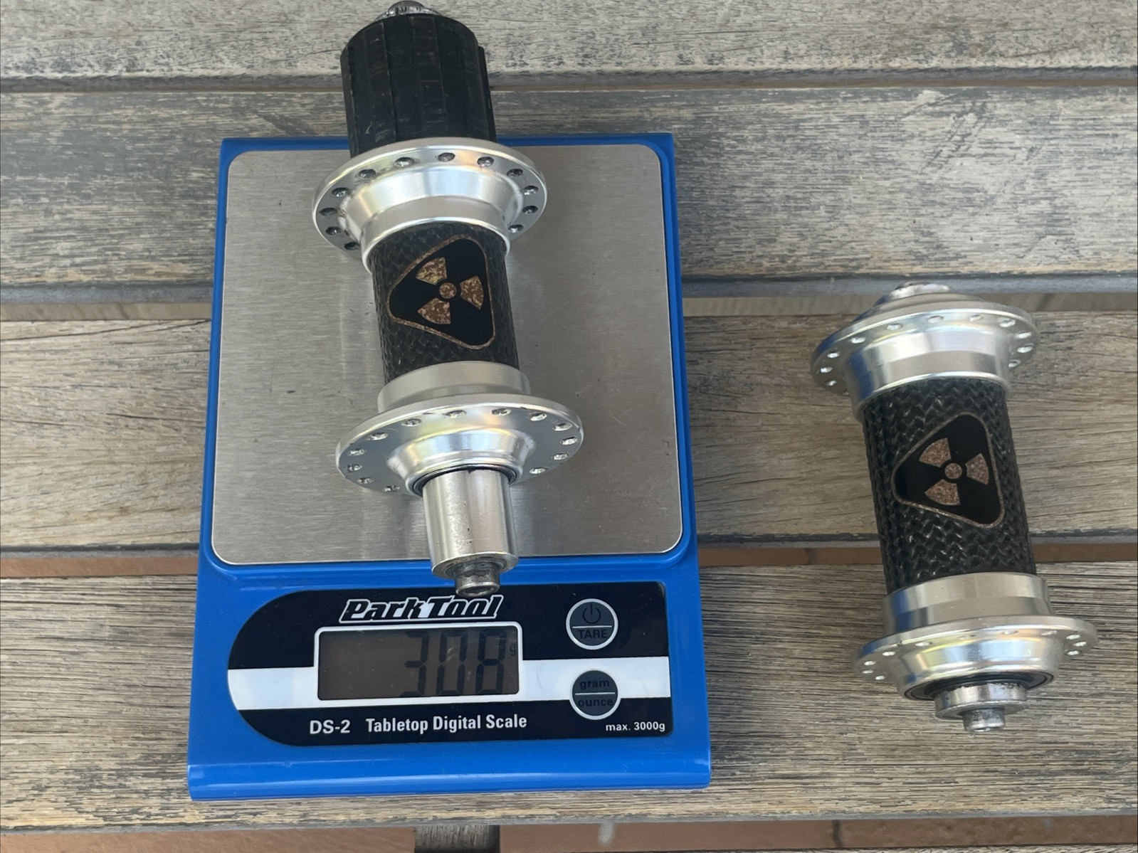 Vintage Nuke Proof 32-hole Carbon Aluminum hubset Shimano HG freehub Body