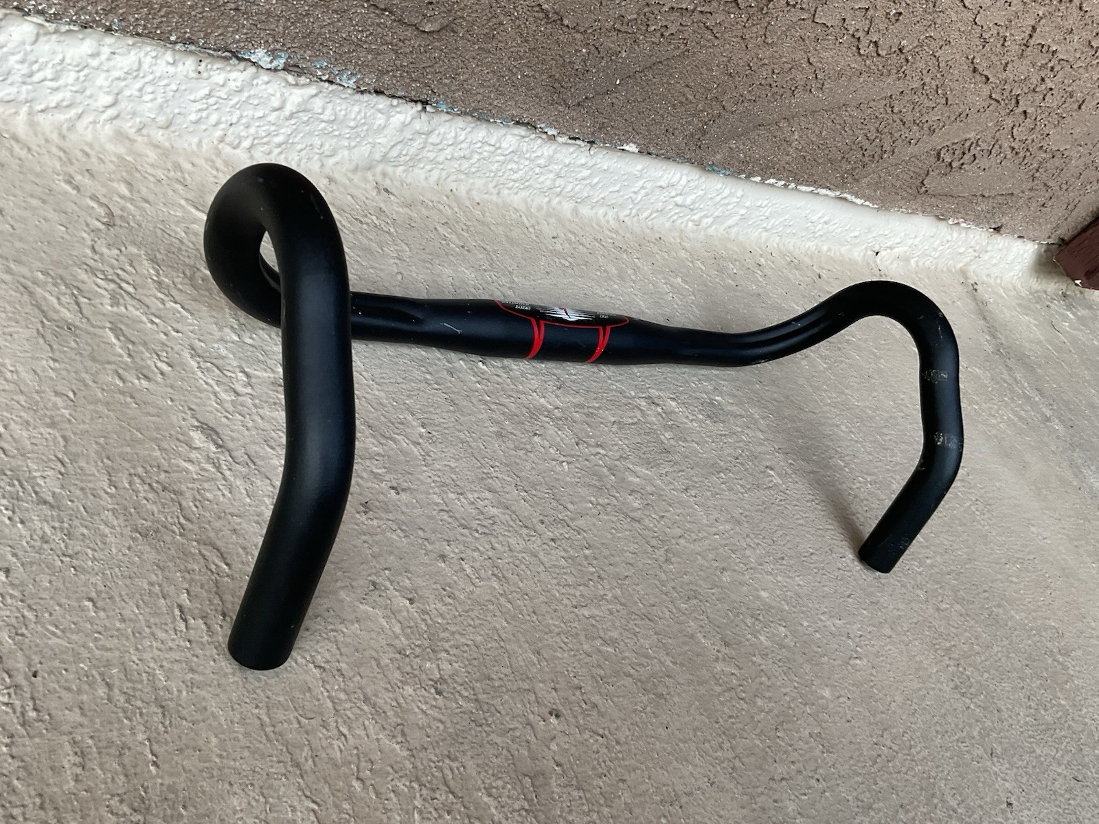 Black Specialized 7075 Aluminum 42mm x 31.8mm Ergo Bend Road Drop Bar Handlebar