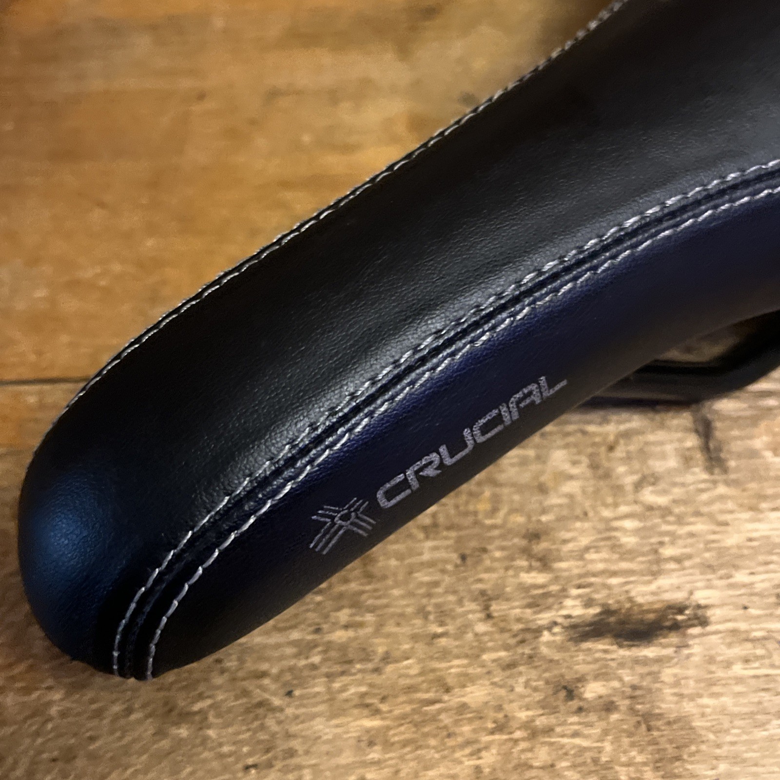 Crucial Bike Saddle 270 mm Length 145 mm Width Bike Saddle Made In China
