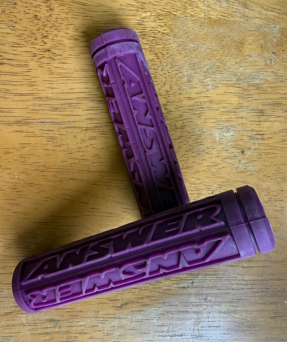 PURPLE Answer Logo Grips 4 3/4″ Made in USA *Fits ANY bicycle* VINTAGE