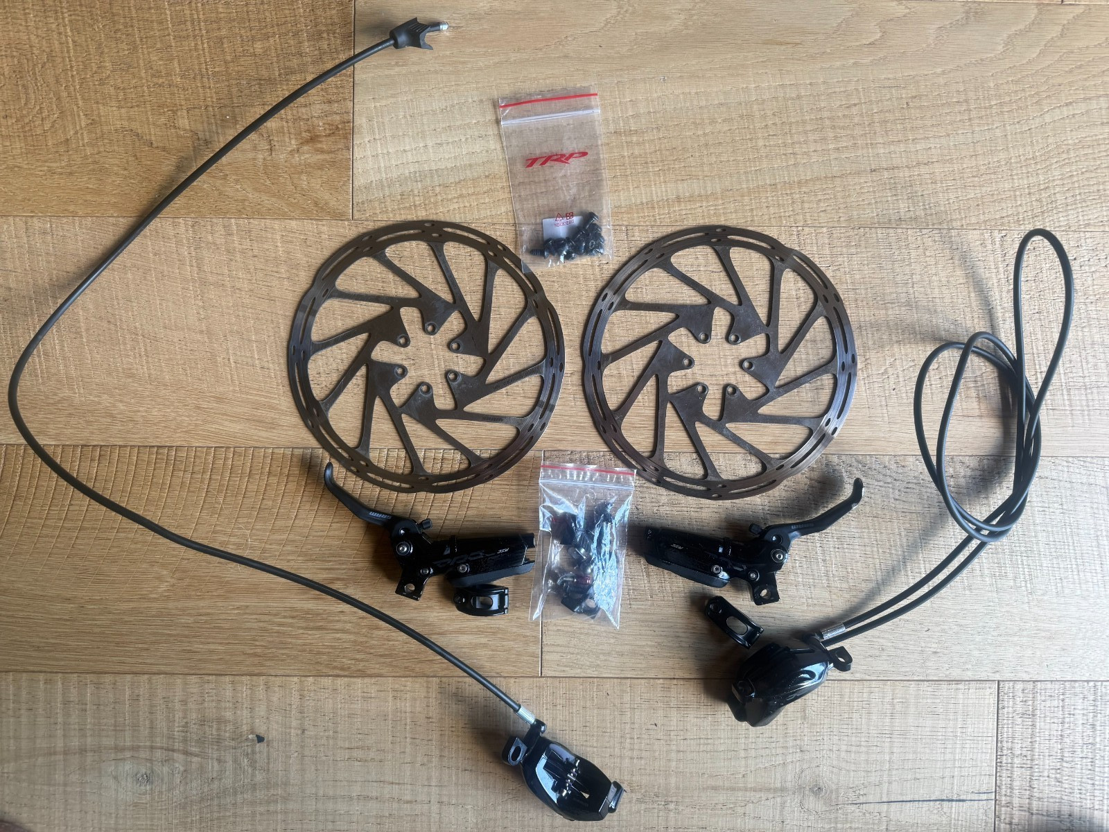 SRAM Brake Set. Code RSC + SRAM Centerline 200 rotors. R + L. Galfer Pads