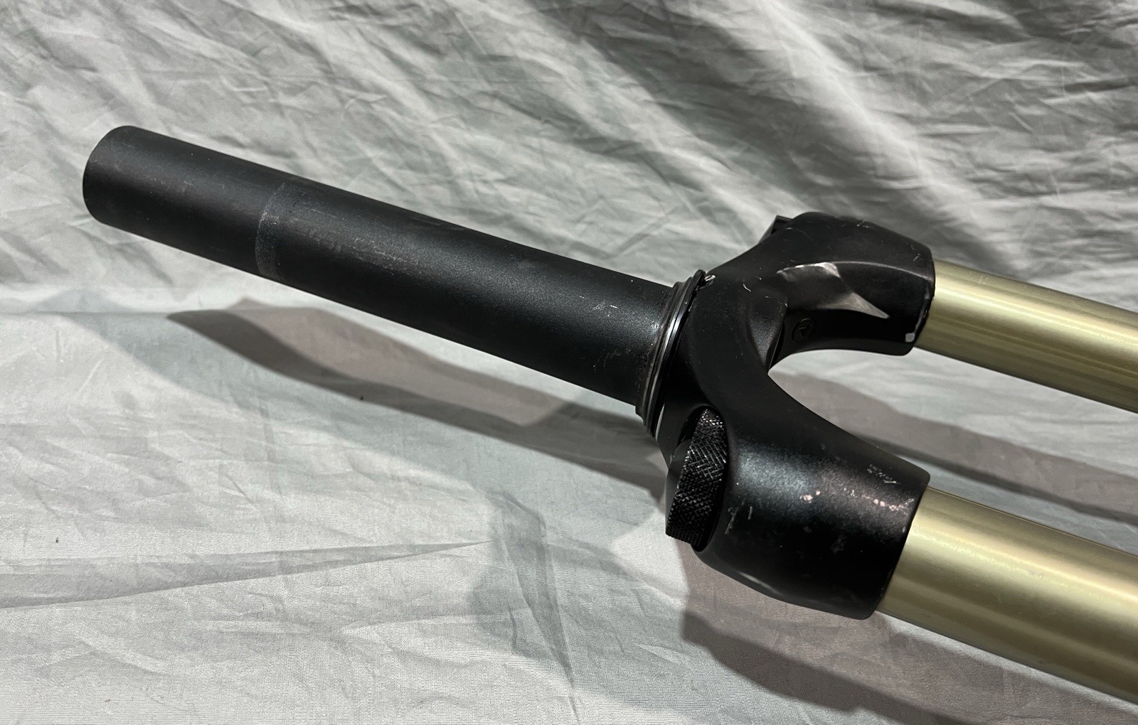 Manitou Sherman Fork 26″ 150mm Travel 100 x 9mm QR Disc 1 1/2″ x 8 3/16″ Black