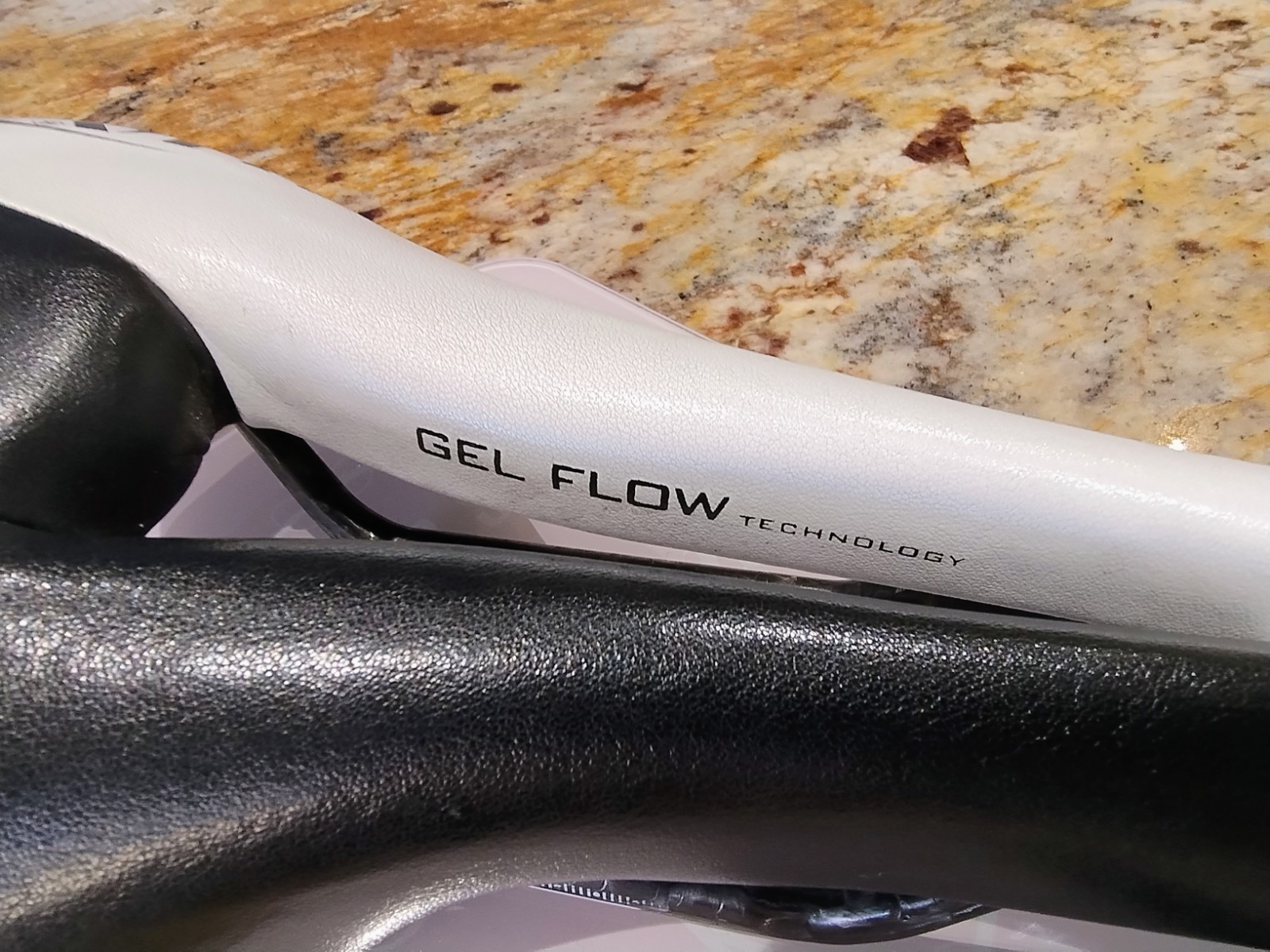 Selle Italia Turbomatic Team Edition Gel Flow bike saddle/seat. Carbon Rails
