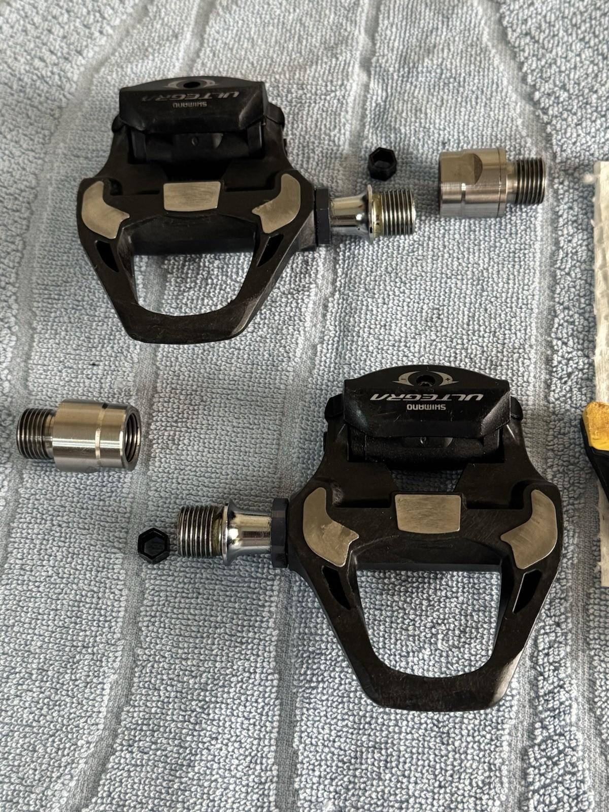 Shimano Ultegra PD-R8000 SPD Clipless Pedals with Cleats and Pedal Spacers