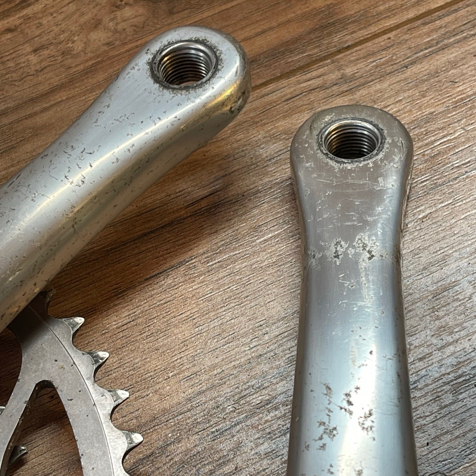 Dura-Ace FC-7700 Double Crankset 53 / 39 Octalink V.1 172.5