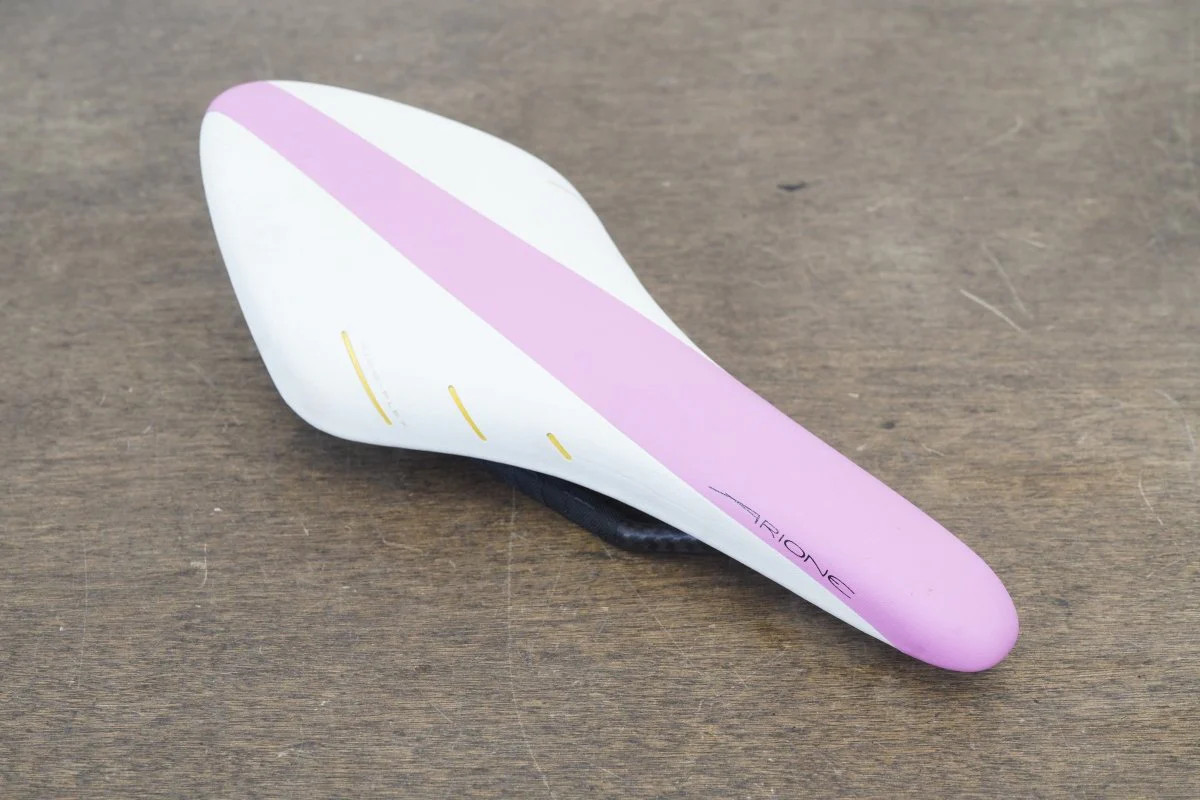 126mm (Regular) Fizik Arione R1 Carbon Rail Road Saddle 169g