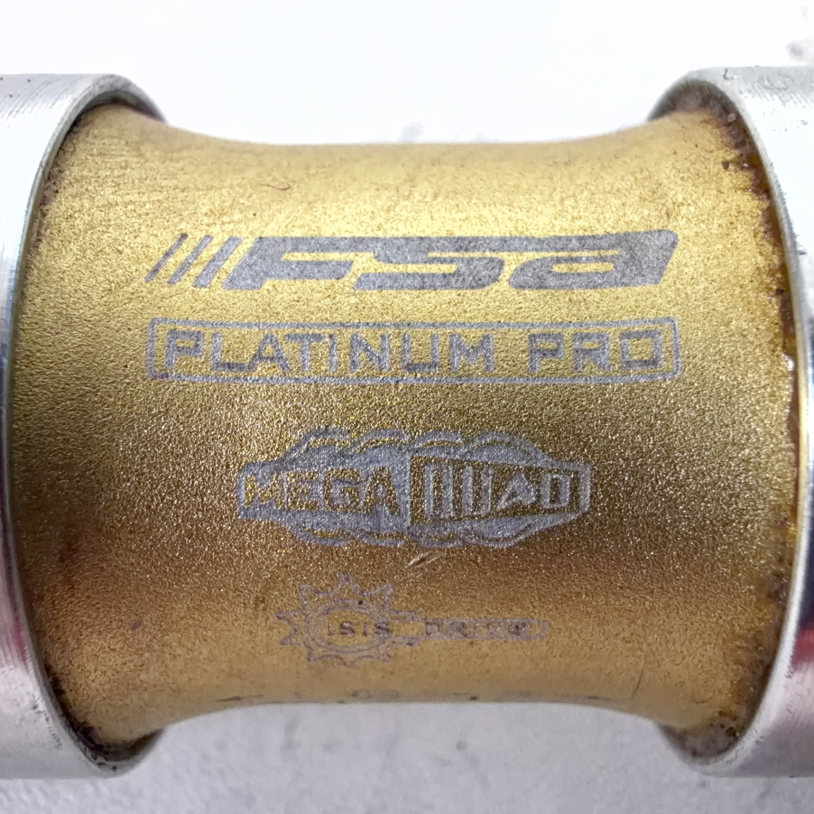 FSA Platinum Pro, Mega Quad, Gold BB, 73/109, 1.37×24, ISIS drive, USED