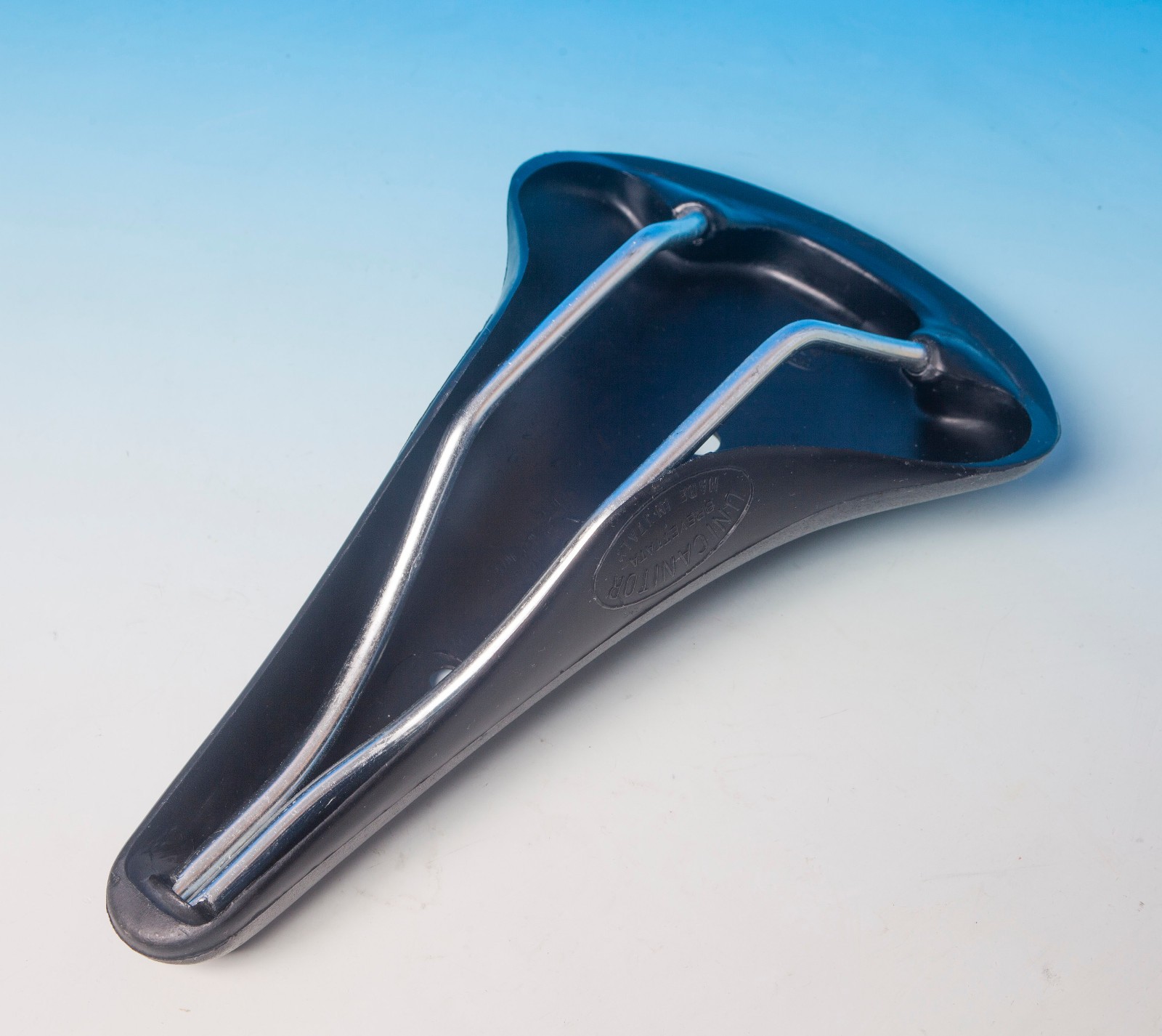 Cinelli UNICANITOR NYLON SADDLE NOS 276x158mm 298 size ROAD/TRACK ICON