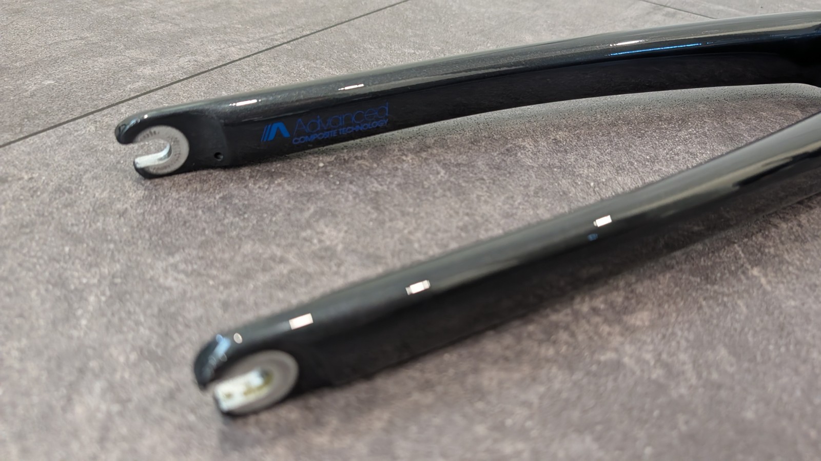 Giant TCR Advanced Carbon Road Fork Rim Brake — Gloss Black Metallic Blue