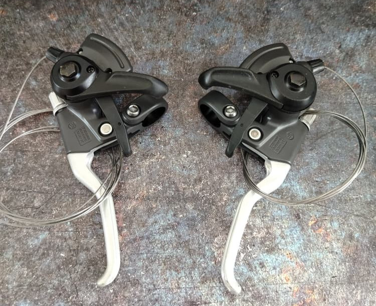 NOS Vintage Shimano Alivio ST-MC12 Shifter & Brake Levers 3×7 Speed EZ Fire MTB