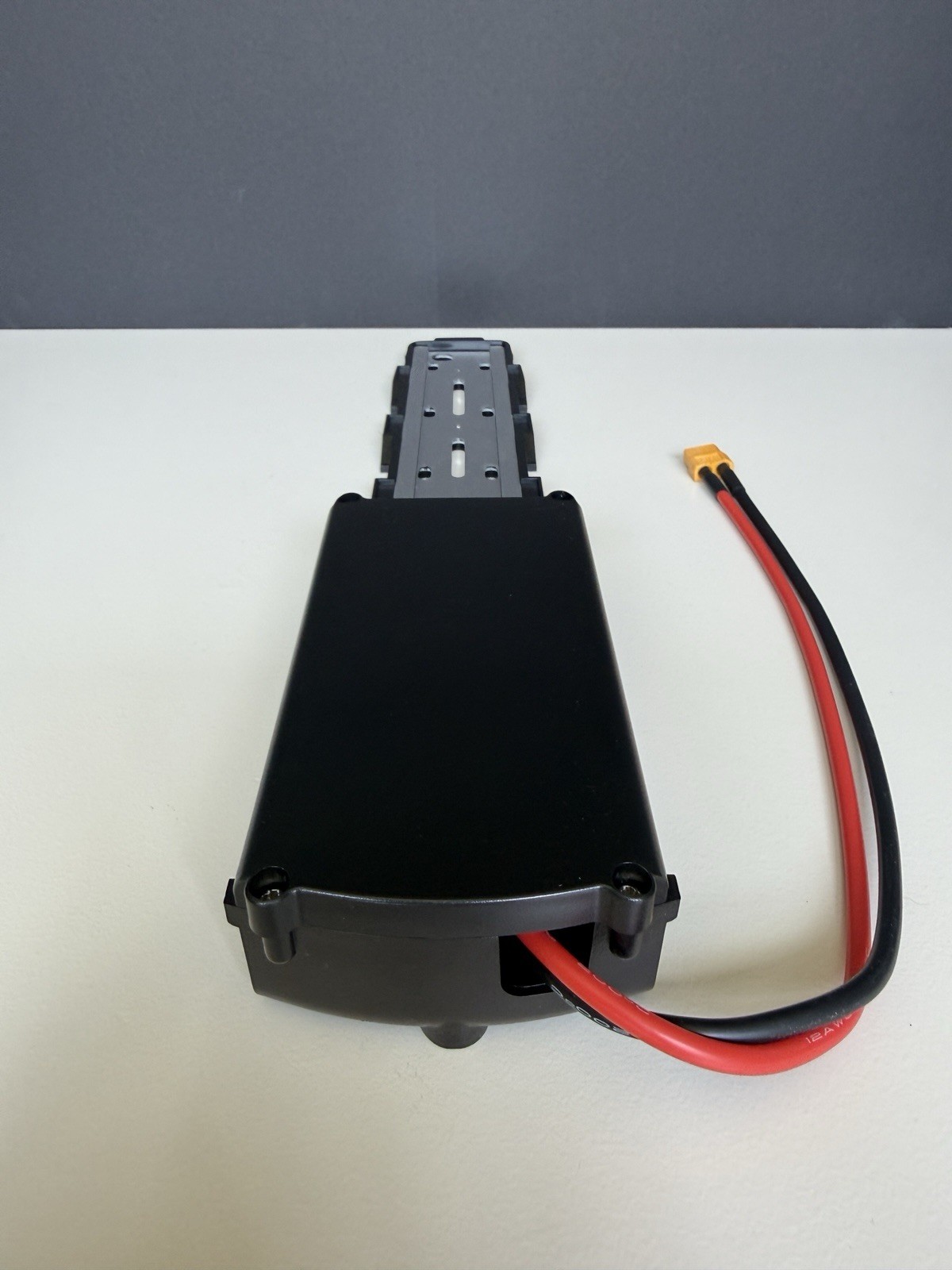 068 XT60 E-Bike Battery Mount Base Cradle Rail Hailong Shark Style 4-Pin Untest