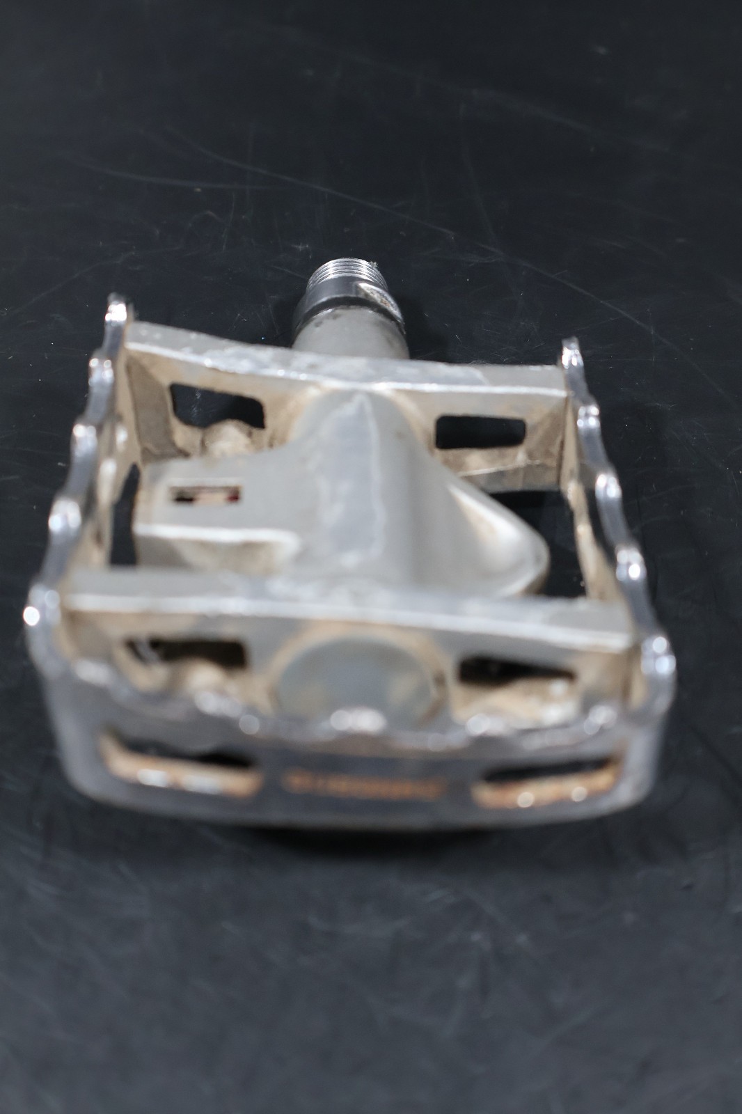 Shimano PD-M324 SPD Dual Sided Clipless Road Bike Pedals 9/16″ Touring Commuter