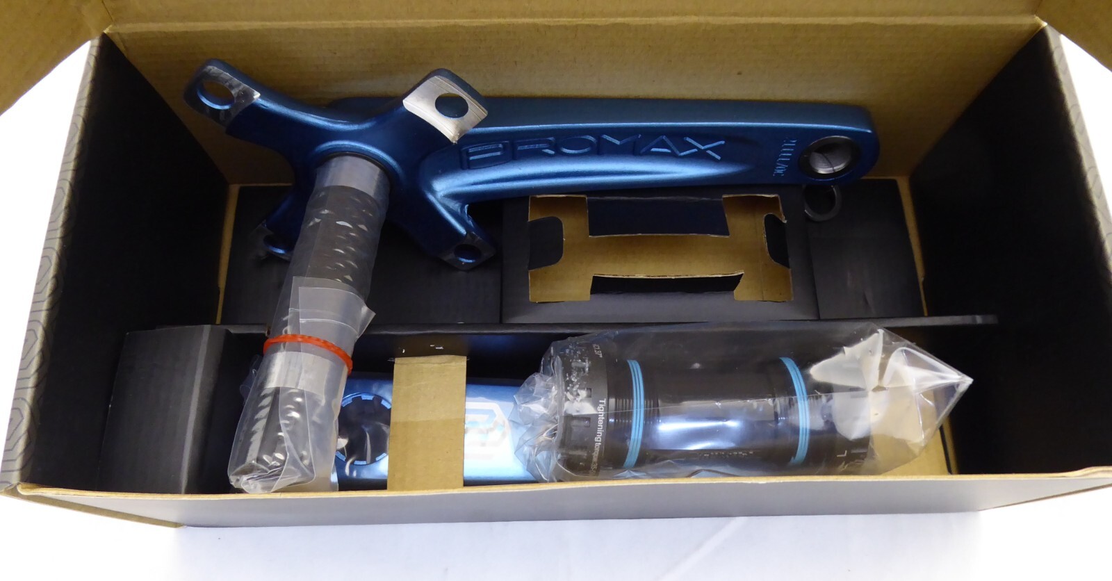 Promax CF-2 Crankset 170mm, 24mm Spindle, 2-Piece, 68mm English BB Includ, Blue