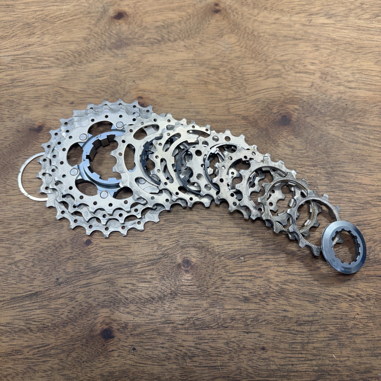 Shimano Ultegra CS-6700 10 Speed 11-28t Cassette w/ Chain