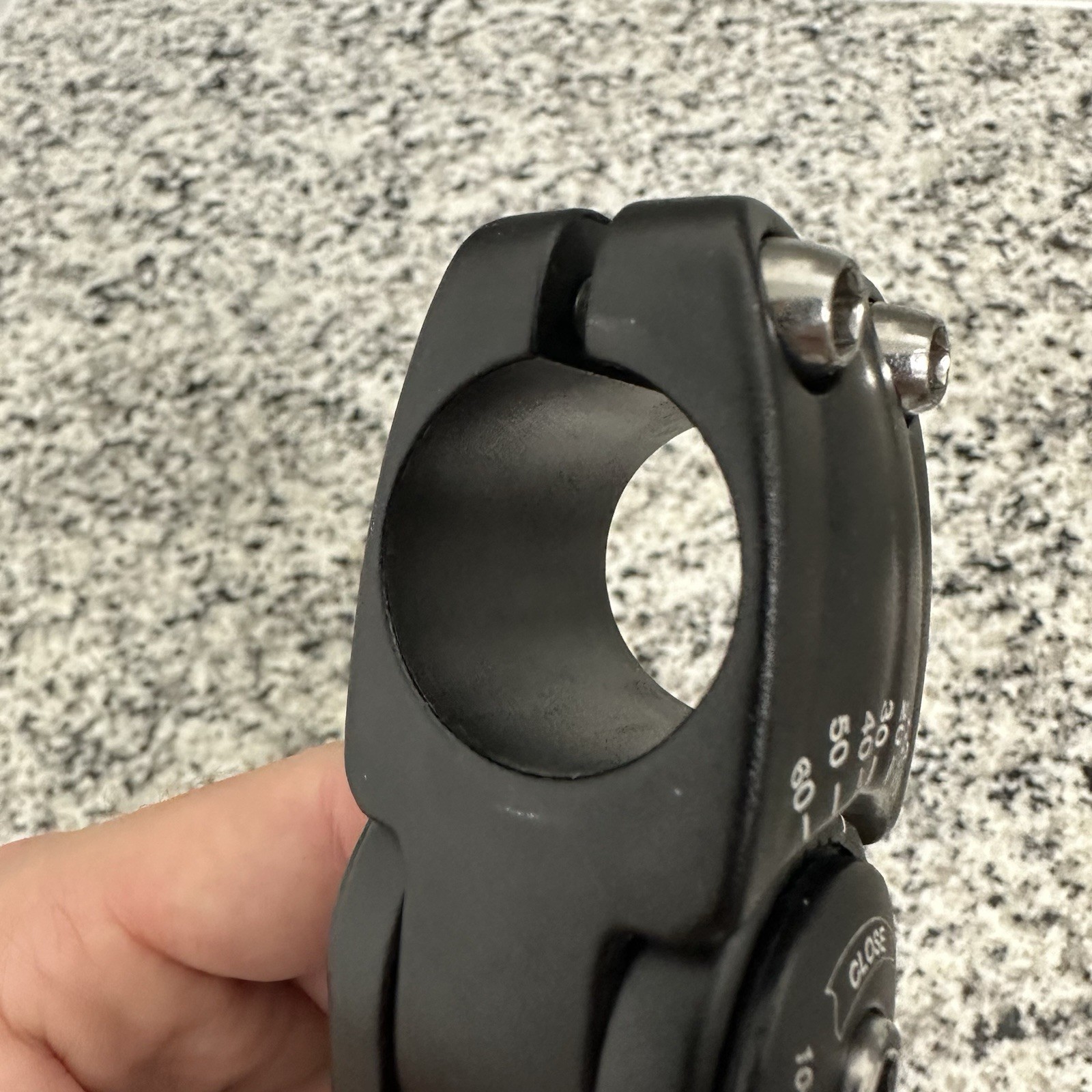 130mm QIKOUR Adjustable Bicycle Stem 60 Degree 31.8mm (1-1/4″)