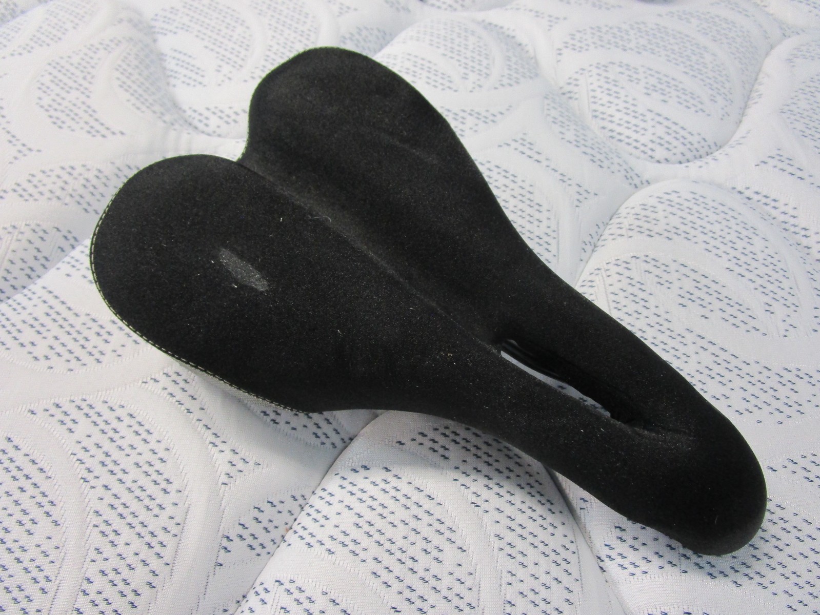 Schwinn Bicycle Bike Seat – Saddle – Black 10-3/4 inches
