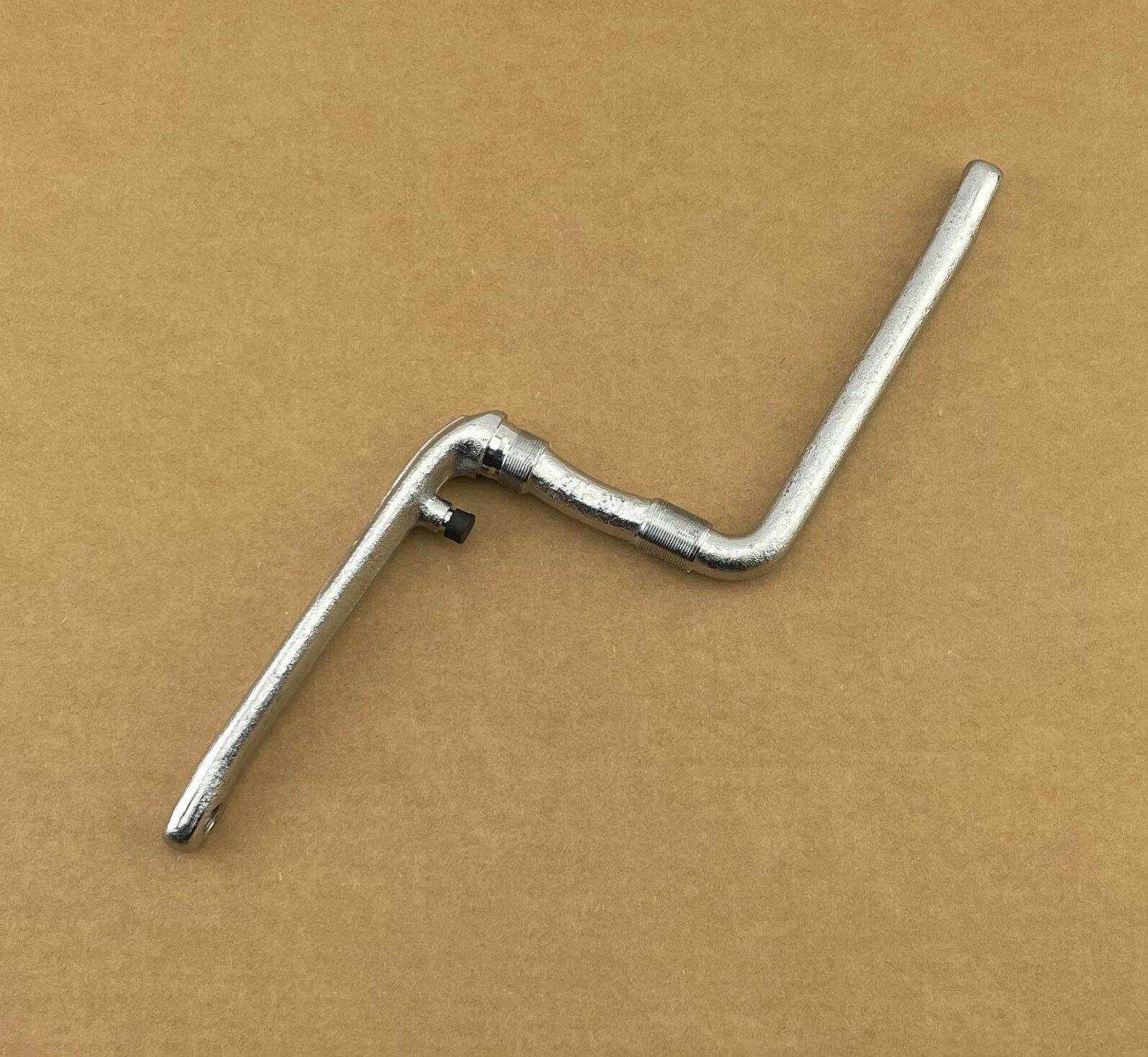 175MM LONG VINTAGE LOWRIDER BICYCLE ONE-PIECE CRANK GT STYLE IN CHROME.