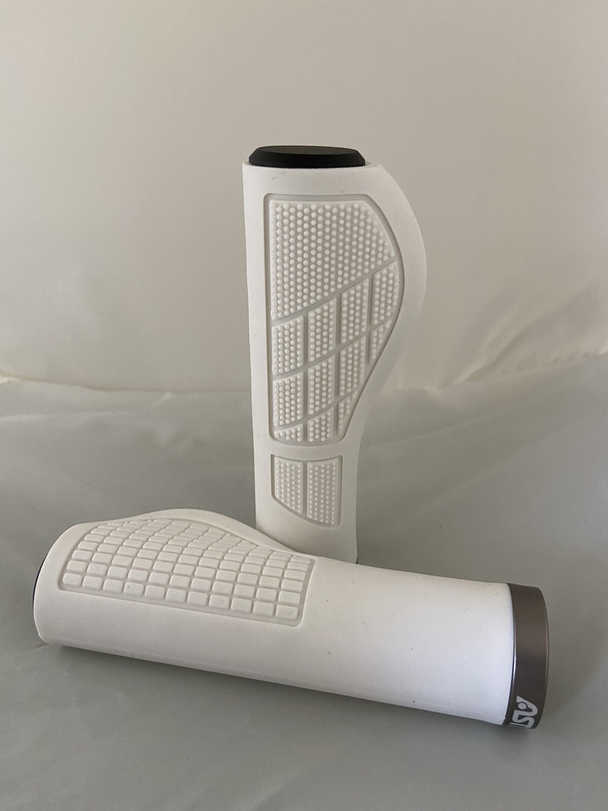 Asti Shorex Ergon Ergonomic lockon Comfort Pro MTB BMX Bike Handlebar Grip Black