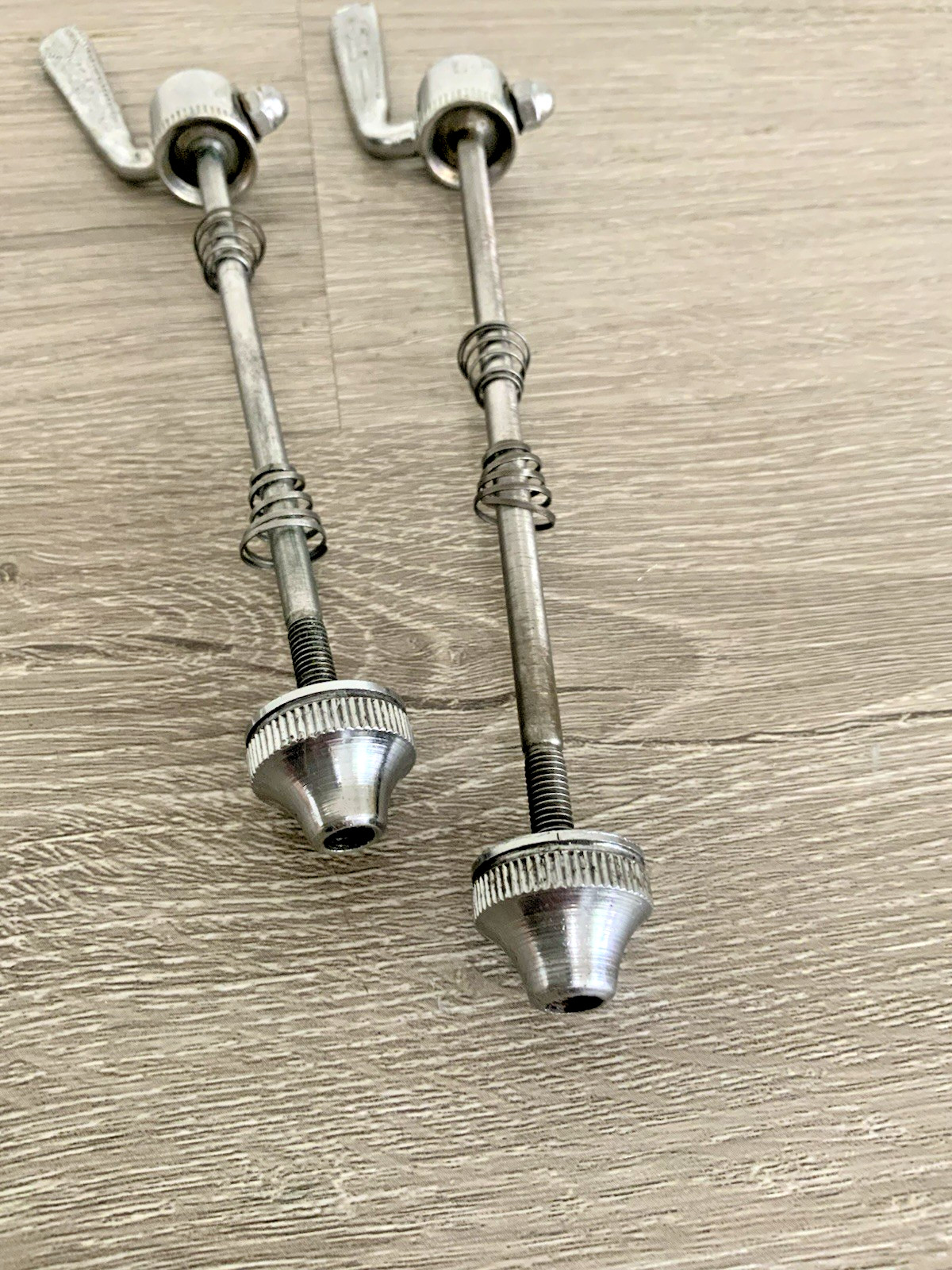 VINTAGE STEEL QUICK RELEASE SKEWER SET 100-120/122 MM SPACING 168 GRAMS
